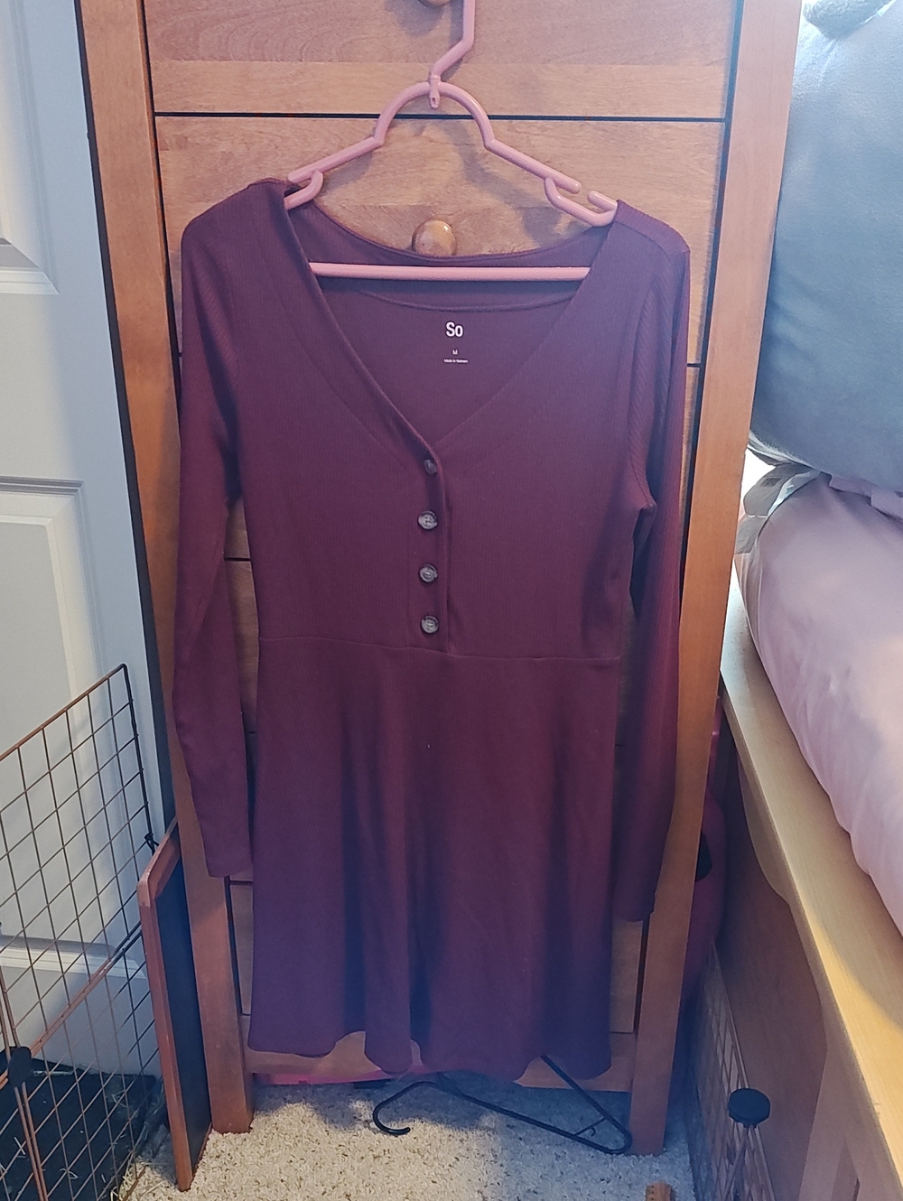 SO Women's Long Sleeve V-Neck Button Dress in Burgundy